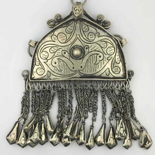 curved Bedouin Tassel Pendant - Curved