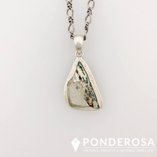 1C109381-9A57-4512-B526-407EB8557DB3 Roman Glass - Green Triangle