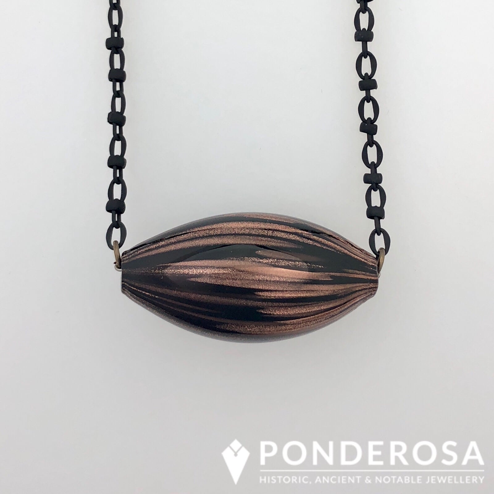 Venetian Glass - Aventurine/Black