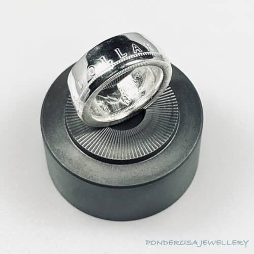 1965 Dollar Coin Ring - Canada Silver Dollar (1965)